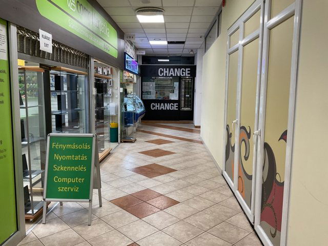 Eladó üzlethelyiség, II. kerületben, Szilágyi Erzsébet fasoron