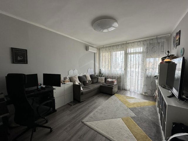 Eladó panellakás, Gödöllőn 66.5 M Ft, 2 szobás