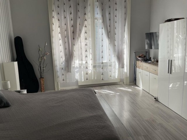 Eladó téglalakás, Budapesten, VIII. kerületben 78 M Ft, 2 szobás