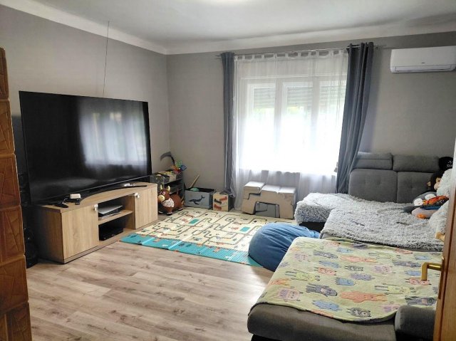 Eladó családi ház, Kisbéren 35.9 M Ft, 2 szobás