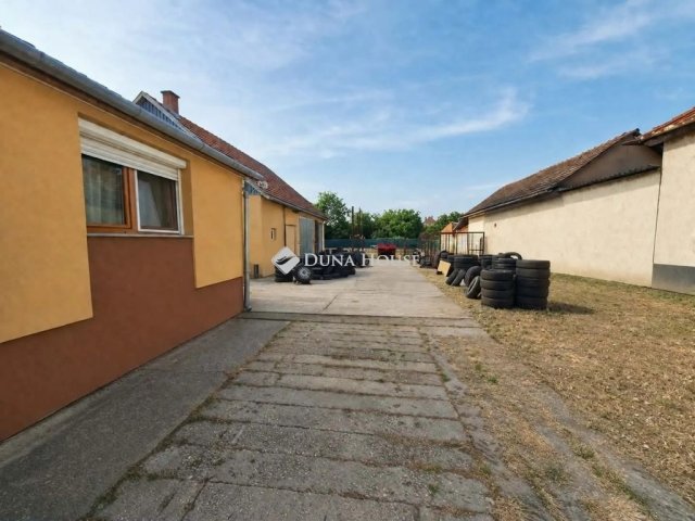 Eladó családi ház, Hódmezővásárhelyen 99 M Ft, 5 szobás