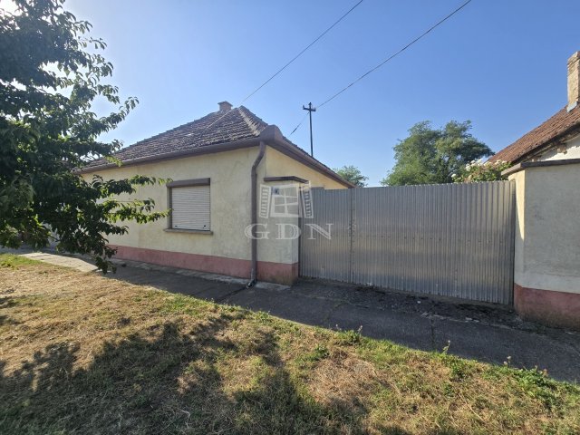 Eladó családi ház, Katymáron 5.5 M Ft, 3 szobás