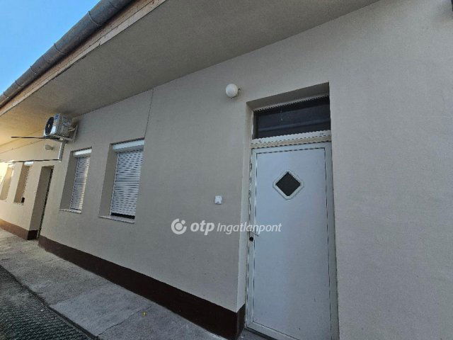 Eladó téglalakás, Budapesten, XXI. kerületben 43.9 M Ft