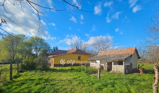 Eladó mezogazdasagi ingatlan, Tiszajenőn 13.99 M Ft, 2 szobás