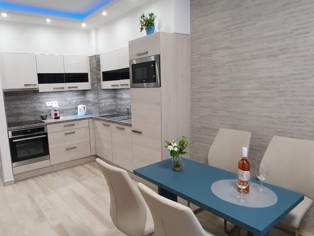 Kiadó téglalakás, albérlet, VI. kerületben, Király utcában