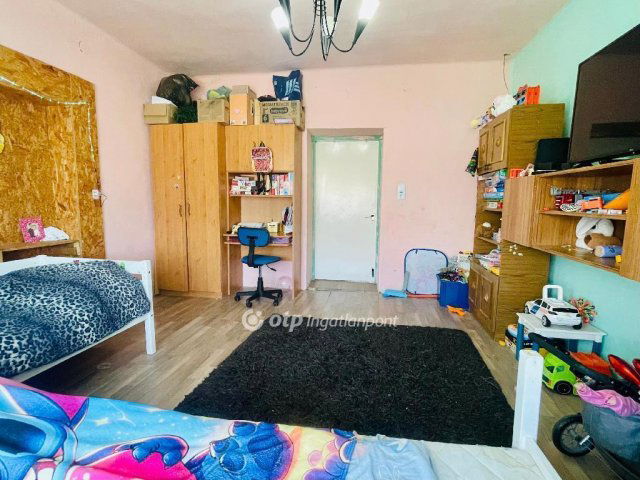 Eladó családi ház, Debrecenben 39.9 M Ft, 3 szobás