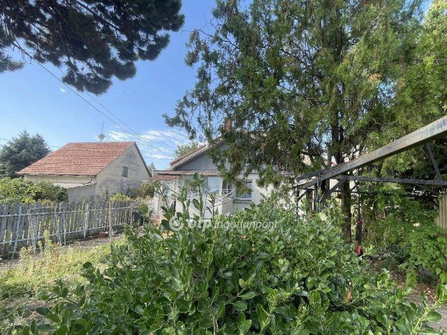 Eladó családi ház, Budapesten, XXII. kerületben 64.9 M Ft