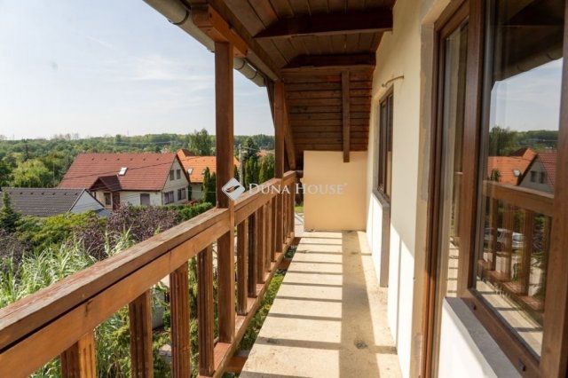 Eladó családi ház, Gödöllőn 169 M Ft, 11 szobás
