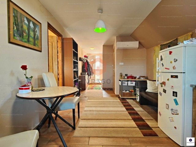 Eladó téglalakás, Pécsett, Hegyalja utcában 47 M Ft, 3 szobás