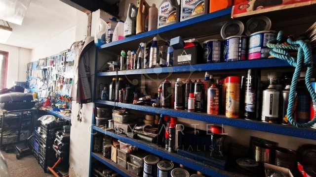 Eladó ipari ingatlan, Budapesten, XX. kerületben, Mártírok útján