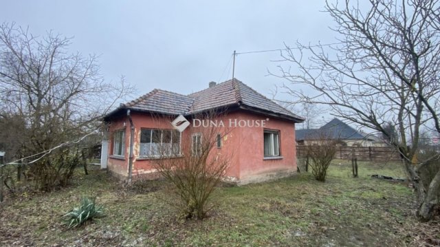 Eladó családi ház, Tápióbicskén 15 M Ft, 2 szobás