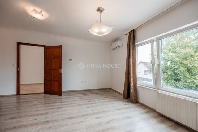 Eladó téglalakás, Budapesten, XVIII. kerületben 63.9 M Ft