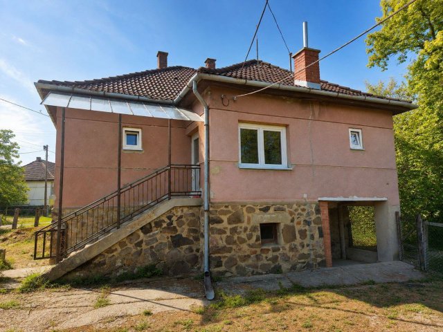 Eladó családi ház, Dorogházán 27.5 M Ft, 3 szobás