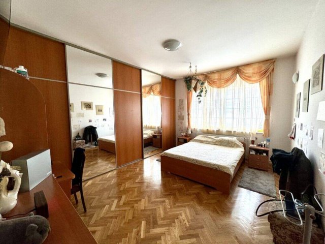 Eladó téglalakás, Székesfehérvárott 84 M Ft, 4 szobás