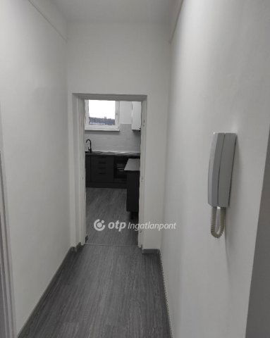 Eladó téglalakás, Kazincbarcikán 26.5 M Ft, 2 szobás