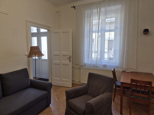 Kiadó téglalakás, albérlet, VIII. kerületben, Krúdy utcában