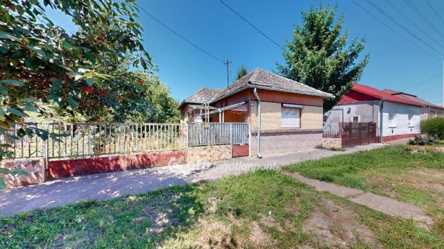Eladó családi ház, Kisvárdán 28 M Ft, 2 szobás