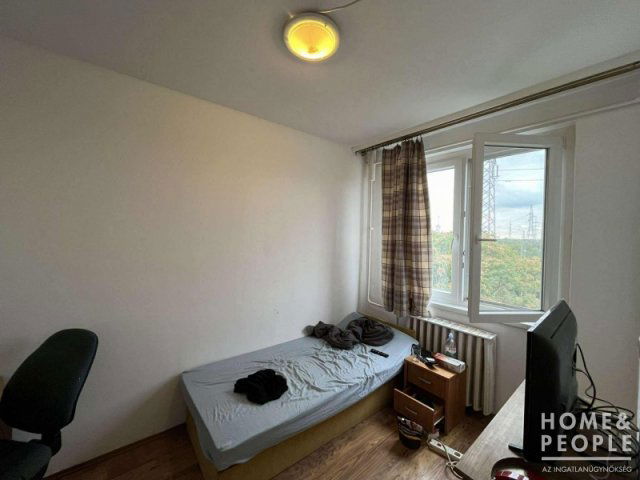 Eladó téglalakás, Szegeden 46.99 M Ft, 2+1 szobás