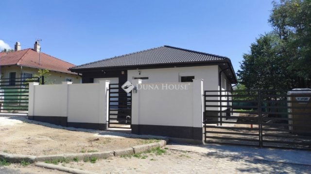 Eladó családi ház, Érden 164.8 M Ft, 4+1 szobás