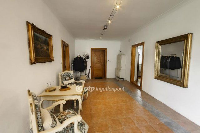 Eladó családi ház, Pilisborosjenőn 249 M Ft, 6+1 szobás