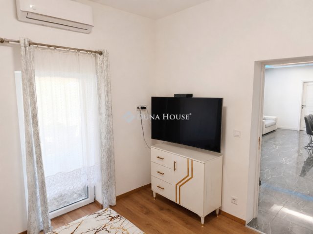 Eladó családi ház, Budapesten, XVIII. kerületben 109 M Ft