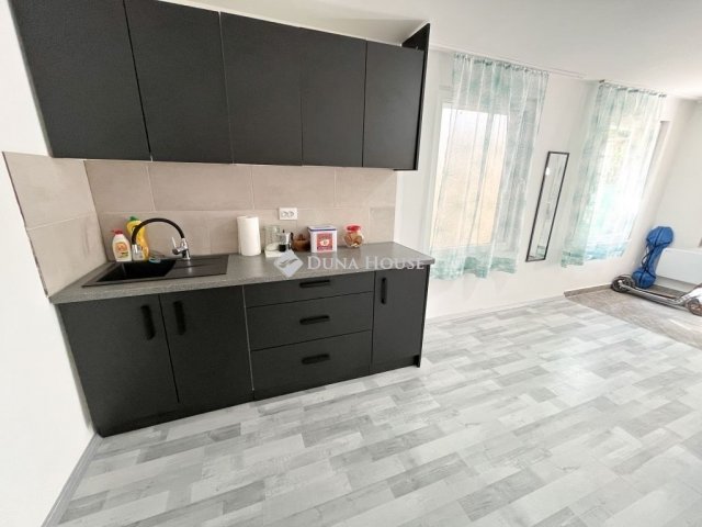 Eladó téglalakás, Budapesten, XX. kerületben 34.9 M Ft, 3 szobás