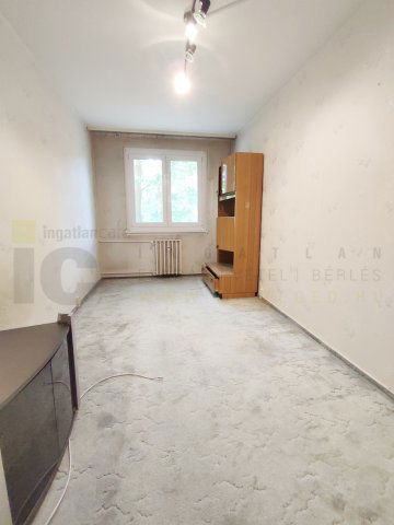 Kiadó panellakás, albérlet, Szegeden 180 E Ft / hó, 2+2 szobás