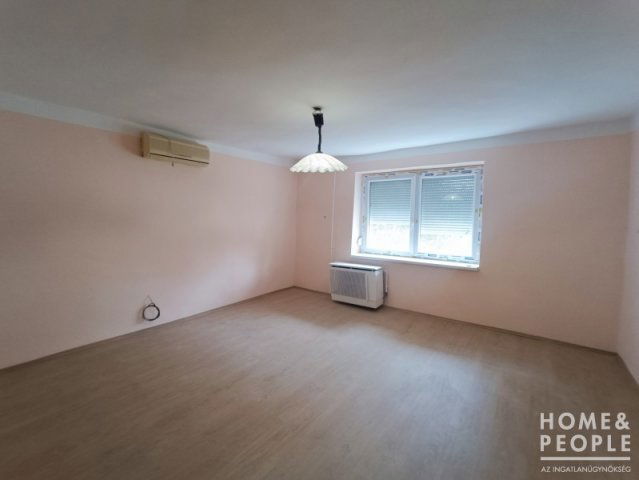 Eladó családi ház, Kübekházán 15.99 M Ft, 2 szobás