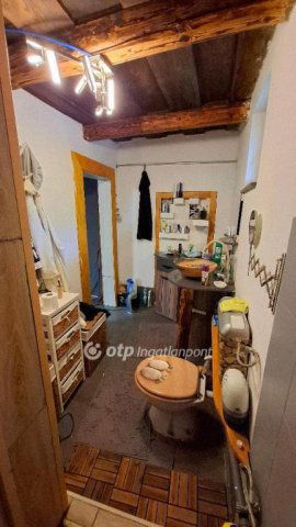 Eladó családi ház, Velencén 49.9 M Ft, 2 szobás