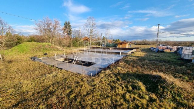 Eladó telek, Sukorón 47 M Ft / költözzbe.hu