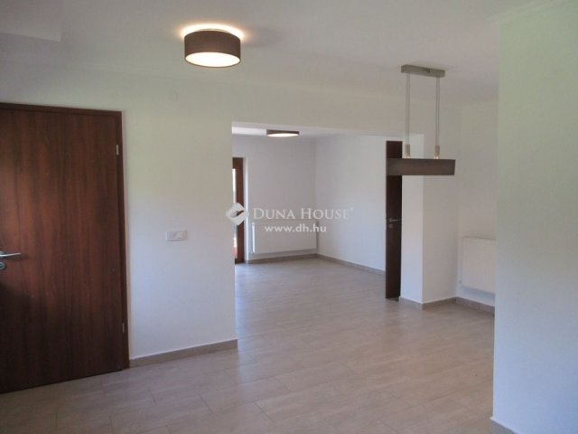 Eladó családi ház, Keleméren 39.9 M Ft, 6 szobás