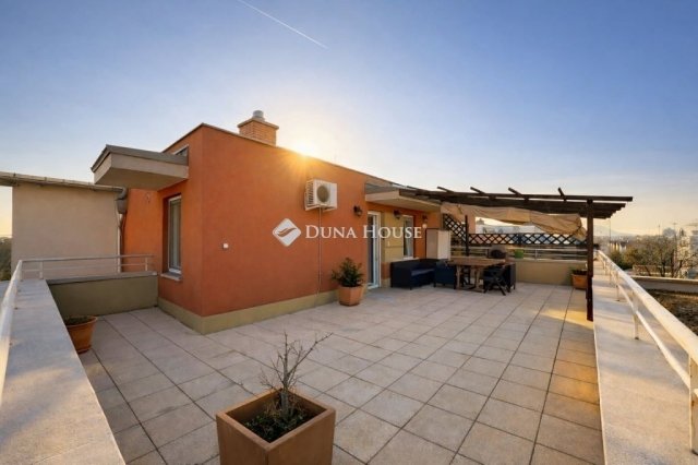 Eladó téglalakás, Budapesten, XIII. kerületben 120 M Ft