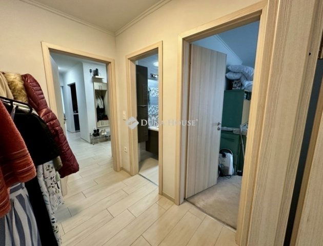 Eladó családi ház, Budapesten, XVIII. kerületben 200 M Ft