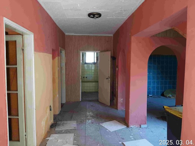 Eladó családi ház, Hosszúhetényen 20.65 M Ft, 4+2 szobás