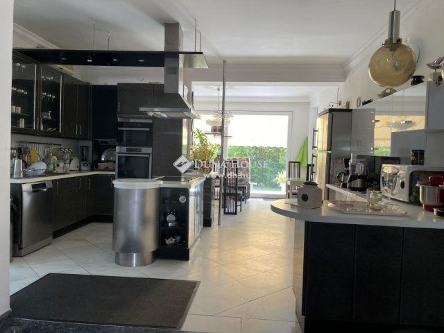 Eladó családi ház, Budapesten, XX. kerületben 190 M Ft, 5 szobás