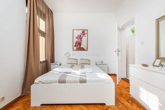Eladó téglalakás, Budapesten, VI. kerületben 189.9 M Ft