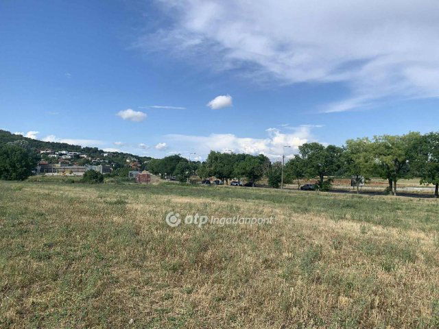 Eladó telek, Budapesten, III. kerületben 34 M Ft