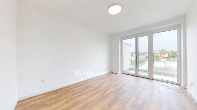 Eladó téglalakás, Nyíregyházán 72.036 M Ft, 3 szobás