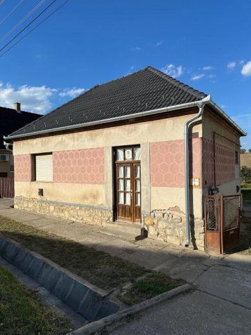 Eladó családi ház, Sombereken 14.9 M Ft, 4+1 szobás