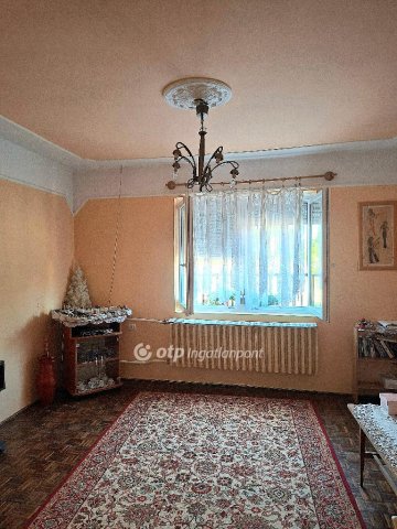 Eladó családi ház, Szabadszálláson 38.8 M Ft, 3 szobás