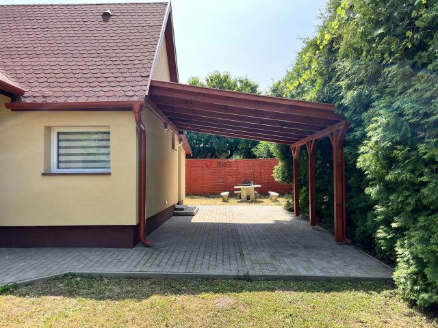 Eladó családi ház, Velencén 79.9 M Ft, 2 szobás