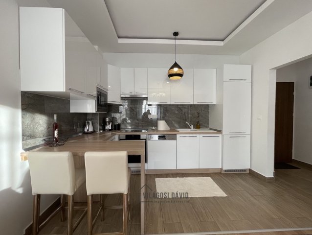 Kiadó téglalakás, albérlet, Debrecenben 270 E Ft / hó, 3 szobás