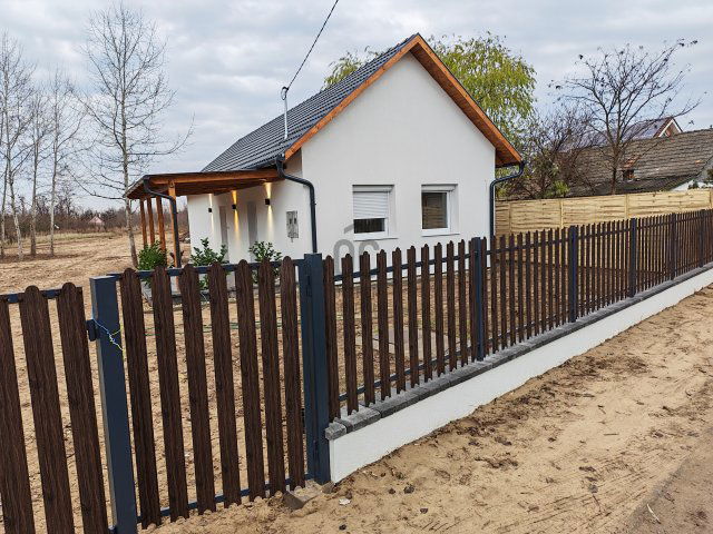 Eladó családi ház, Újszilváson 39.5 M Ft, 3 szobás