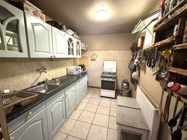 Eladó családi ház, Izsákon 16.5 M Ft, 2 szobás