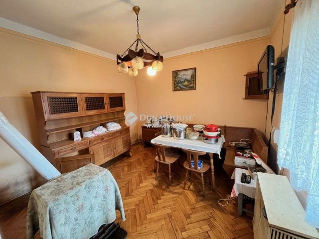 Eladó családi ház, Szentmártonkátán 45 M Ft, 4 szobás