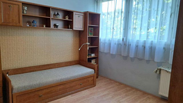 Eladó téglalakás, Egerben 39.9 M Ft, 2 szobás