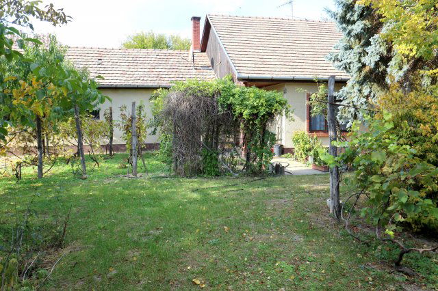Eladó családi ház, Lajosmizsén 80 M Ft, 3 szobás