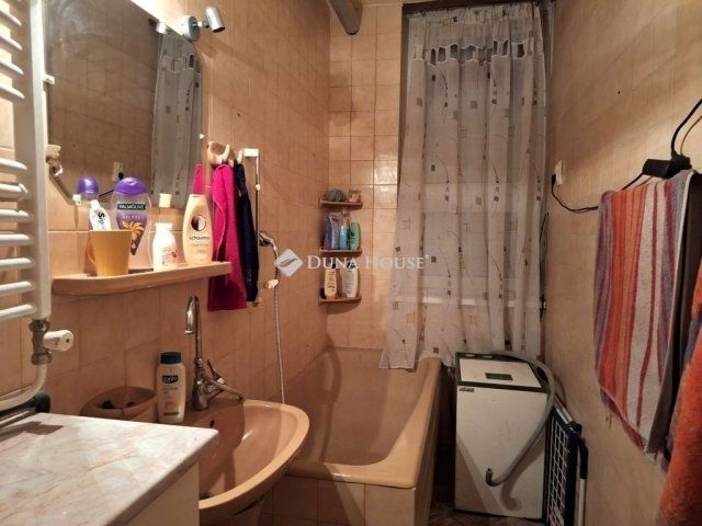 Eladó téglalakás, Kecskeméten 47.9 M Ft, 2 szobás