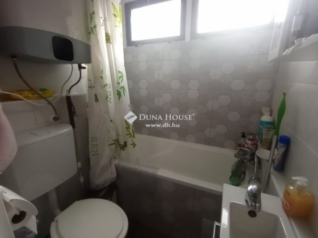 Eladó családi ház, Tóalmáson 25.5 M Ft, 1+2 szobás