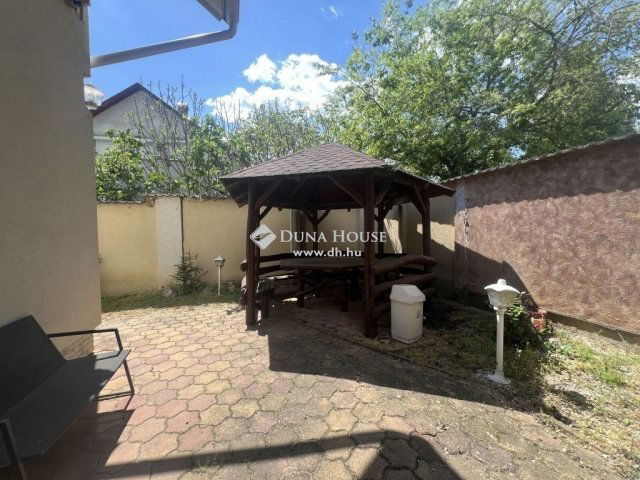 Eladó családi ház, Szegeden 155 M Ft, 4+1 szobás